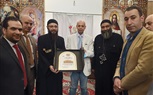 راعي كنيسة مارجرجس بكفر صقر يكرم وكيل وزارة الصحة بالشرقية علي جهوده أثناء متابعته الفرق الطبية بالكنيسة  