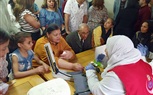 راعي كنيسة مارجرجس بكفر صقر يكرم وكيل وزارة الصحة بالشرقية علي جهوده أثناء متابعته الفرق الطبية بالكنيسة  