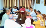 السكرتير العام المساعد لمحافظة البحيرة يعقد إجتماعًا لمراجعة وتدقيق البيانات الخاصة بأراضى الإصلاح الزراعى المقام عليها مشروعات ذات نفع عام