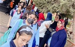 معلمو مدرسة بكفر الشيخ يستقبلون الطلاب بممر شرفي 