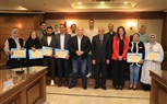 محافظ الجيزة يكرم أوائل الدورات التدريبية من موظفى المحافظة عن العام المالى 2022- 2023