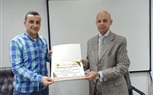 وكيل وزارة الصحة بالشرقية يكرم المتميزين بالمديرية ومراكز المعلومات بالإدارات الصحية 