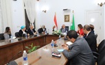 محافظ الجيزة يقرر صرف حافز مادي لمسئولي تنظيم الاسرة عقب خفض معدل المواليد بنسبه ٥ % بالمحافظة