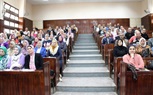مدير تعليم الإسكندرية يتفقد الوَعْي المجتمعيّ وقِيَم المواطنة لدي الطلاب في ضوء التحول الرقميّ