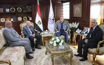 محافظ بنى سويف يلتقى نقيب المعلمين لتعزيز الخدمات المقدمة للمعلمين