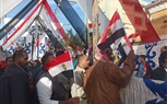 بالاعلام والهتافات تحيا مصر أمام لجان الاقتراع بالقليوبية 