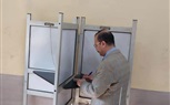 نائب رئيس جامعة بنها يدلى بصوته ويتابع مشاركة الطلاب في الإدلاء بأصواتهم بالانتخابات الرئاسية 