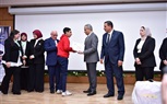 وزير العمل ومحافظ بورسعيد يُسلّمان عقود عمل لذوى همم.. وشهادات إتمام التدريب المهنى لخريجين جُدد 