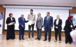 وزير العمل ومحافظ بورسعيد يُسلّمان عقود عمل لذوى همم.. وشهادات إتمام التدريب المهنى لخريجين جُدد 