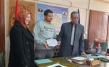 تكريم بعض رؤساء الموهوبين بالإدارات التعليمية المشاركين باحتفالية 