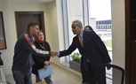 في مقر 