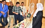 وزير الشباب والرياضة يفتتح معرض  للحرف اليدوية بالمدينة الشبابية والرياضية بشرم الشيخ