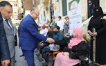  توزيع ١٣ كرسى كهربائى متحرك على عدد من ذوى الهمم فى إطار مبادرة محافظة القاهرة 