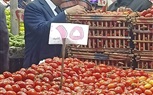 محافظ الدقهلية يقوم بجوله ليليه مفاجئه  بمدينة بلقاس منفرداً للتأكد من الإعلان عن أسعار السلع 