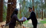 أجواء من الفخر والامتنان.. رجال الشرطة والشعب يعزفون سمفونية في حب الوطن