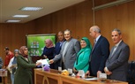 رئيس جامعة كفر الشيخ يكرم المشاركين والمتميزين في ختام فعاليات الأسبوع البيئى وريادة الاعمال