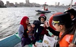 الداخلية تواصل مشاركة المواطنين الإحتفال بعيد الفطر وتوزيع الهدايا عليهم   
