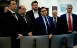 رئيس المحطات النووية في زيارة تفقدية داخل مصنع 