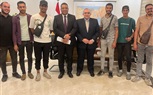 وزير العمل يعلن عن تطورات إيجابية بشأن العامل الذي تعرض لتعنيف من جانب صاحب عمل سعودي