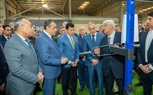 خلال زيارتهما لمصنع النجيل الصناعي 