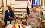 الفريق أول عبد المجيد صقر القائد العام للقوات المسلحة وزير الدفاع والإنتاج الحربى  يلتقى وزير خارجية جمهورية بنين