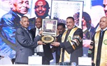 سفير السودان بالقاهرة ومحافظ مرسى مطروح يشهدان تخريج كلية الطب بجامعة الأحفاد في مدينة العلمين 