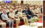  الفريق أول عبد المجيد صقر القائد العام للقوات المسلحة وزير الدفاع والإنتاج الحربى يلتقى عدداً من قادة وضباط القوات المسلحة بقيادة المنطقة المركزية العسكرية
