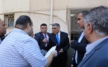 محافظ الجيزة يغير مسار جولته ويفاجئ مستشفى أبو النمرس المركزي