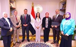 مايا مرسى تكرم اللجنة العليا لمتابعة الشكاوى والطلبات والخدمات بالوزارة