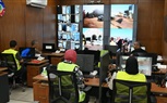 من داخل غرفة التحكم والسيطرة.. محافظ البحيرة تتابع انتظام العمل بكافة مواقف المحافظة