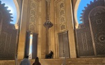 مئذنة تخترق الغيوم وتحمل رسالة السماء.. مسجد الحسن الثاني يقف  شامخًا علي ضفاف المحيط 