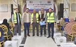 بالصور.. توزيع كراتين مواد غذائية على (600) أسرة بقرى مراكز محافظة بني سويف