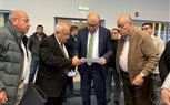 جولة تفقدية لوزير الطيران المدني بغرفة عمليات مطار القاهرة