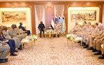 وزير الدفاع والإنتاج الحربى يلتقى نائب رئيس الوزراء ووزير الدفاع الوطنى والمحاربين القدماء بجمهورية الكونغو الديمقراطية