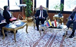 وزير الطيران المدني يبحث مع سفير فنزويلا بالقاهرة آفاق التعاون في مجال الطيران المدني