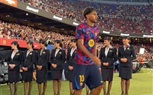مصر للطيران في قلب Spotify Camp Nou.. الضيافة الجوية في استقبال نجوم برشلونة في الملعب 