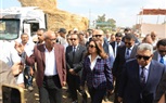 وزيرة التنمية المحلية ومحافظ الدقهلية يتفقدان موقع تجميع قش الأرز بمركز بلقاس