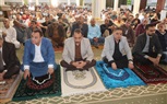محافظ سوهاج يؤدي صلاة الجمعة بمسجد الشرطة ويلتقي المواطنين عقب الصلاة