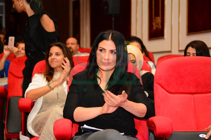 بالصور.. عادل إمام فى احتفالية اليوم العالمى للاجئين بالصور.. عادل إمام فى احتفالية اليوم العالمى للاجئين