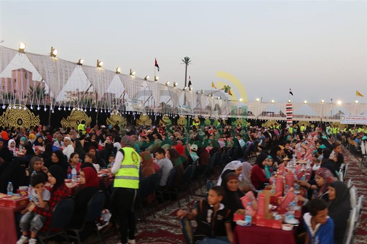 بالفيديو والصور.. محافظ كفر الشيخ يشهد حفل إفطار لـ3200 يتيمًا وكفيفًا 