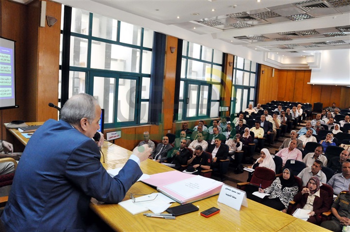 تشكيل لجنة من الصحة للتفتيش على جودة الخدمة فى مستشفى كفر شكر