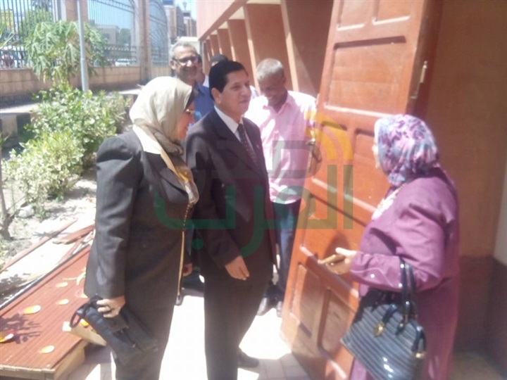 بالصور.. جامعة كفر الشيخ تتسلم المسرح المدرسي القديم لبناء بدلًا بإمكانيات عصرية