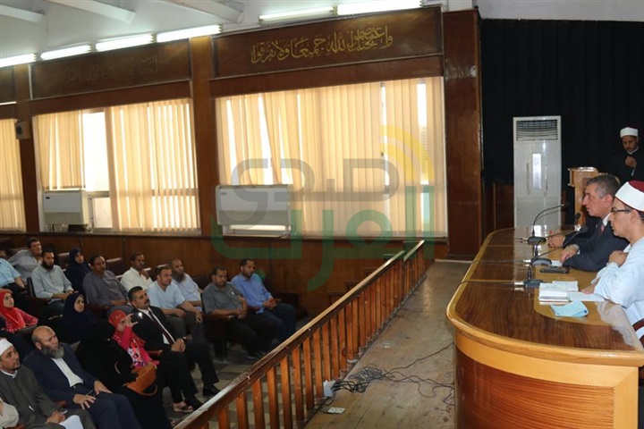 بالفيديو والصور.. محافظ كفرالشخ يكرم 95 من حفظة القرآن الكريم في مسابقة الأوقاف الرمضانية 