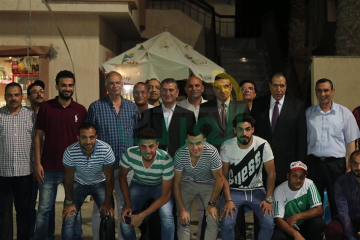 بالفيديو والصور.. محافظ كفر الشيخ في مأدبة إفطار فريق كرة القدم: حققوا حلم أبناء المحافظة بالصعود للممتاز