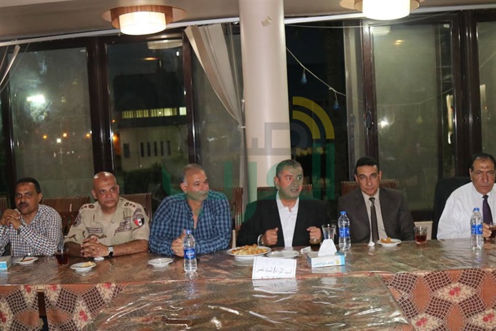 بالفيديو والصور.. محافظ كفر الشيخ في مأدبة إفطار فريق كرة القدم: حققوا حلم أبناء المحافظة بالصعود للممتاز