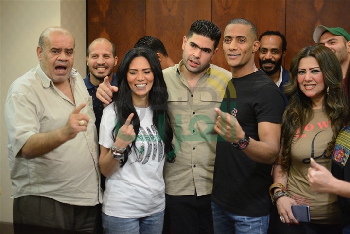 بالصور.. محمد رمضان يحتفل بنجاح "لا سحر ولا شعوذة"" بالصور.. محمد رمضان يحتفل بنجاح "لا سحر ولا شعوذة""