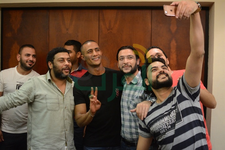 بالصور.. محمد رمضان يحتفل بنجاح "لا سحر ولا شعوذة"" بالصور.. محمد رمضان يحتفل بنجاح "لا سحر ولا شعوذة""