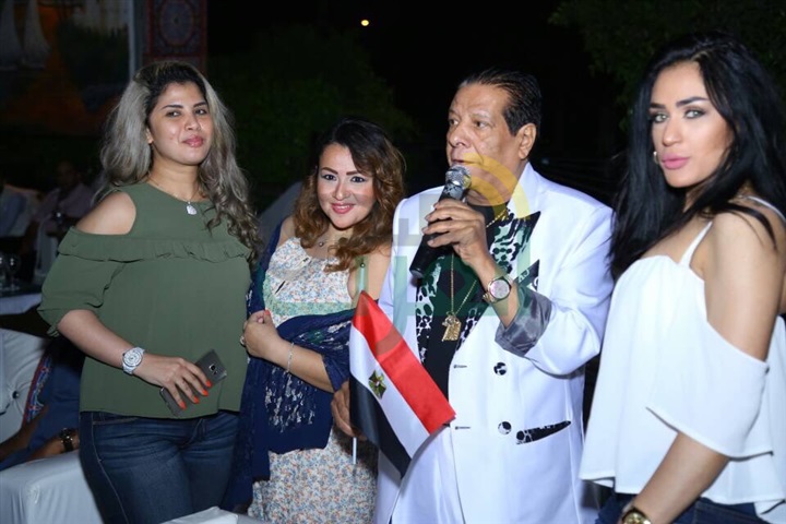 بالصور..شعبان عبد الرحيم و حواء يشعلون خيمه ليالي الحلميه بحضور نجوم المجتمع والمشاهير