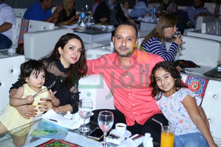 بالصور..شعبان عبد الرحيم و حواء يشعلون خيمه ليالي الحلميه بحضور نجوم المجتمع والمشاهير