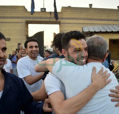 بالصور.. "صدى العرب" يرصد فرحة السجناء المفرج عنهم بموجب العفو الرئاسي بالصور.. "صدى العرب" يرصد فرحة السجناء المفرج عنهم بموجب العفو الرئاسي